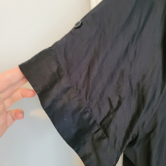 Black short sleeved blouse - Picture 5 of 6